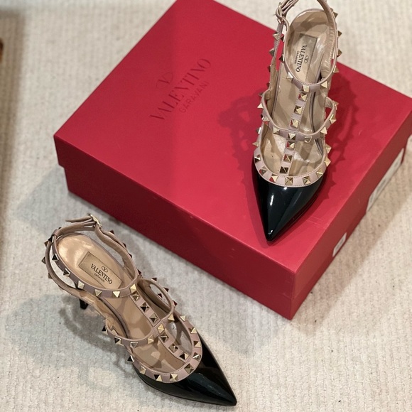 Valentino Garavani Shoes - Valentino Rockstud heels size 37 size 7